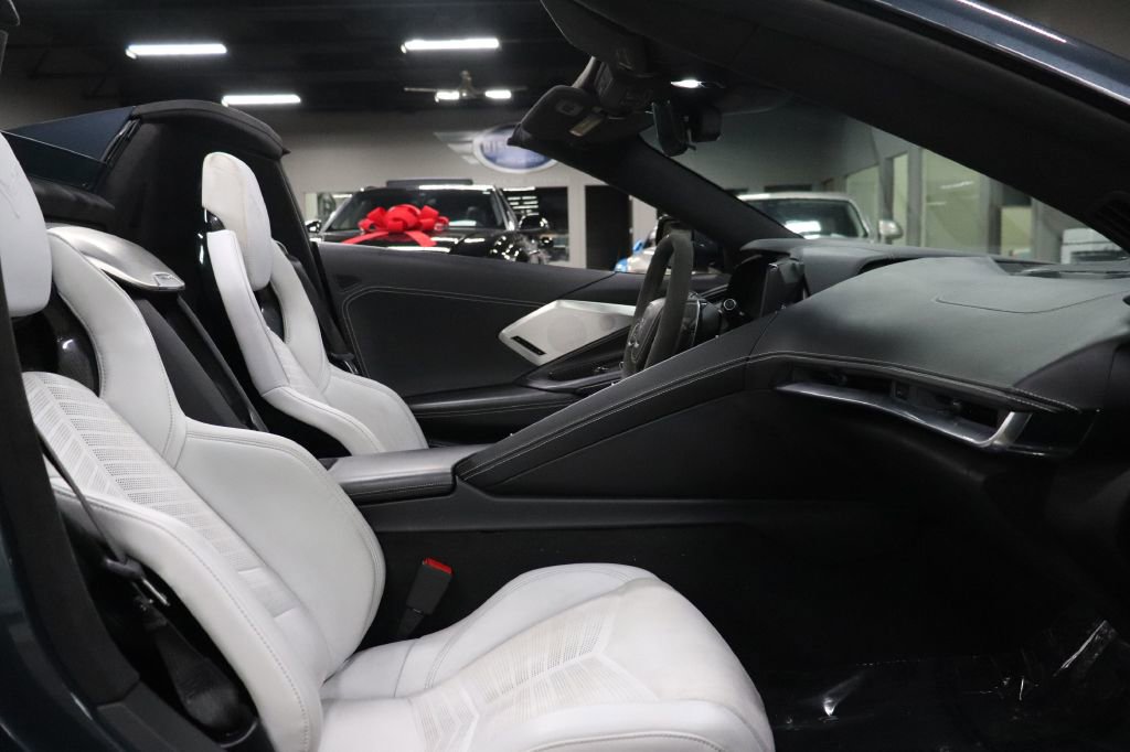 Used 2021 Chevrolet Corvette Stingray Premium Conv w/ Z51 Performance Package image 21