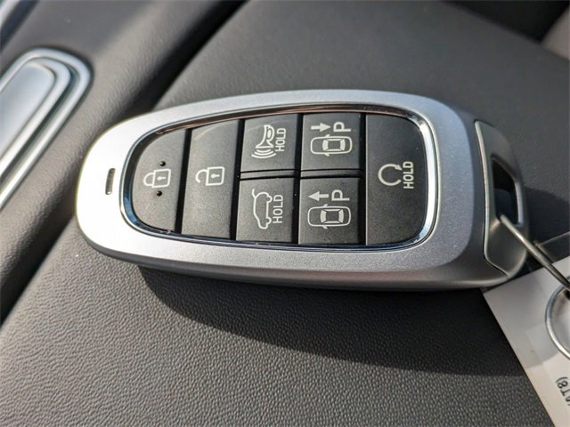 Used 2023 Hyundai Santa Fe Limited image 32