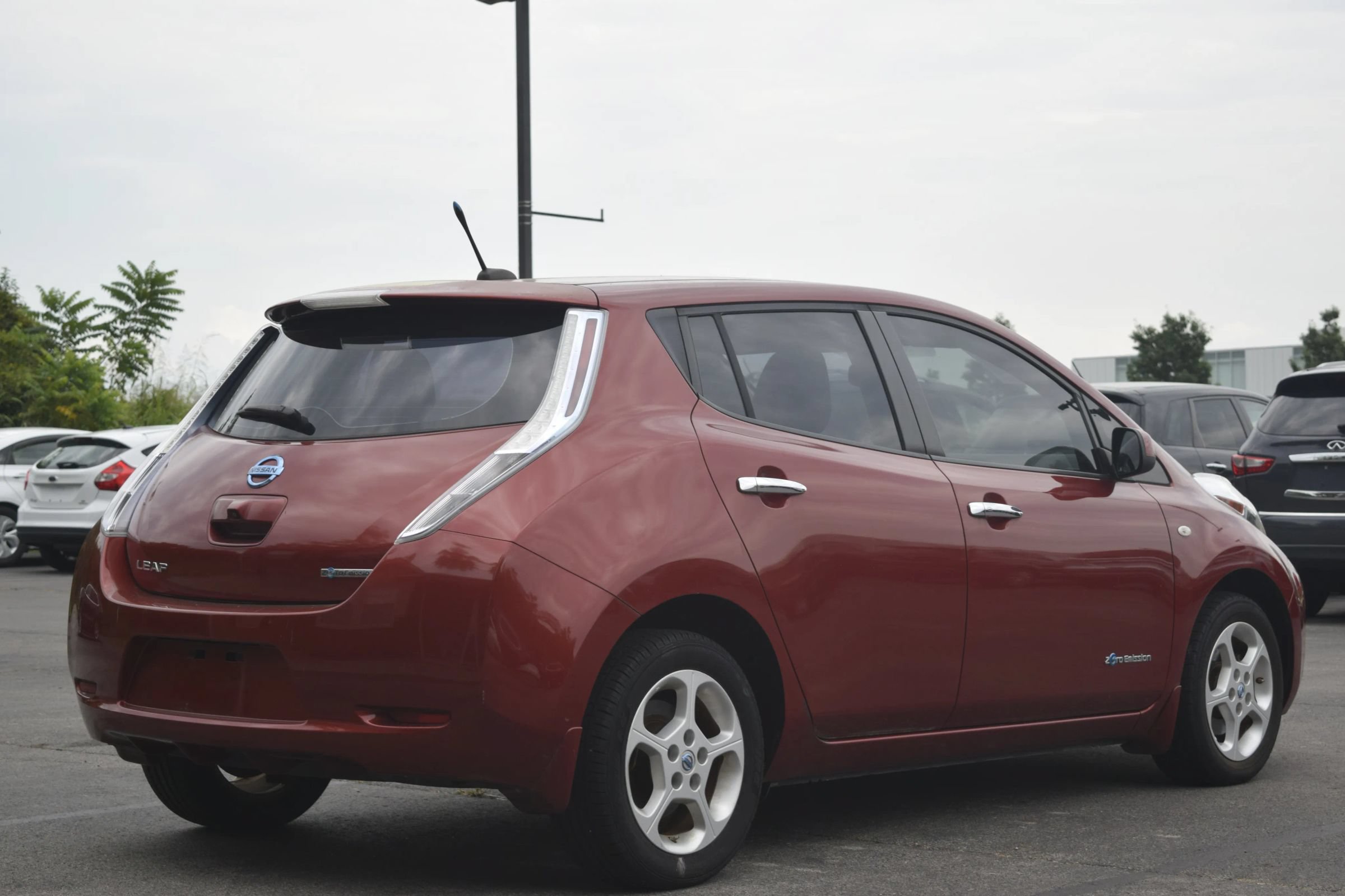 Used 2012 Nissan Leaf SL FWD image 4
