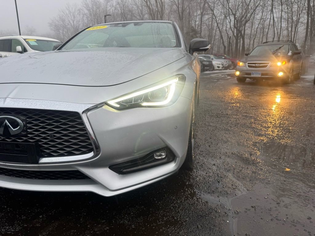 Used 2017 INFINITI Q60 Red Sport 400 image 15