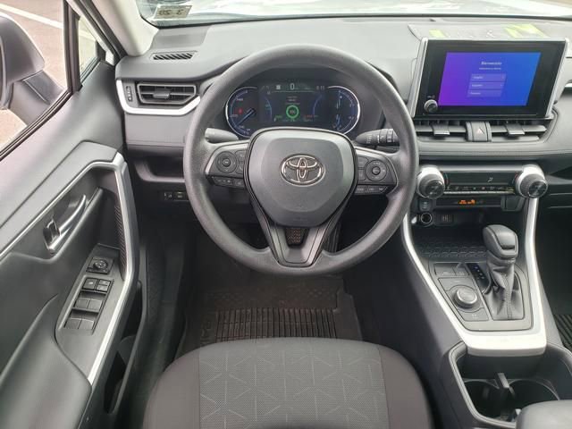 Used 2025 Toyota RAV4 XLE AWD/4WD image 16