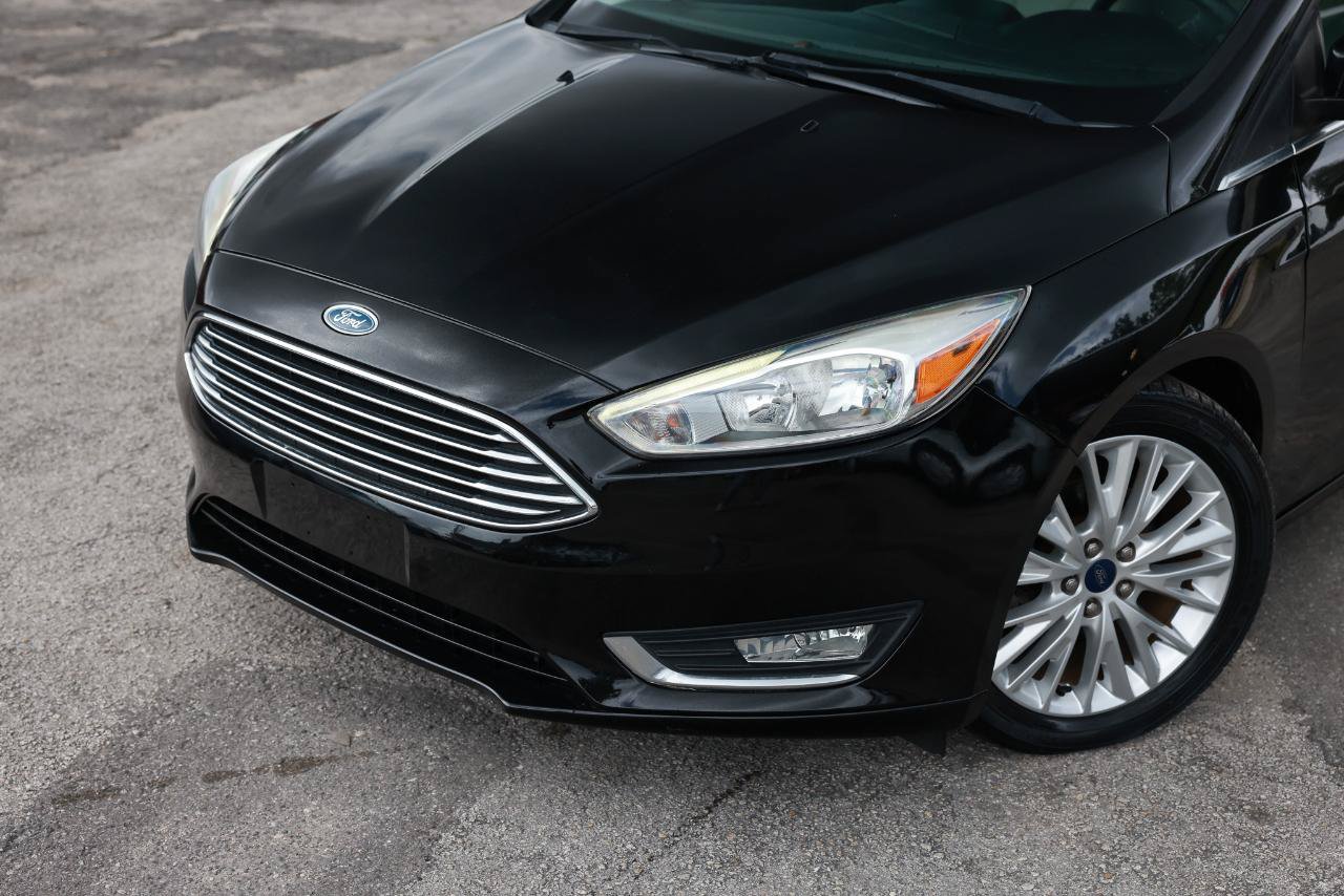 Used 2016 Ford Focus Titanium FWD image 26