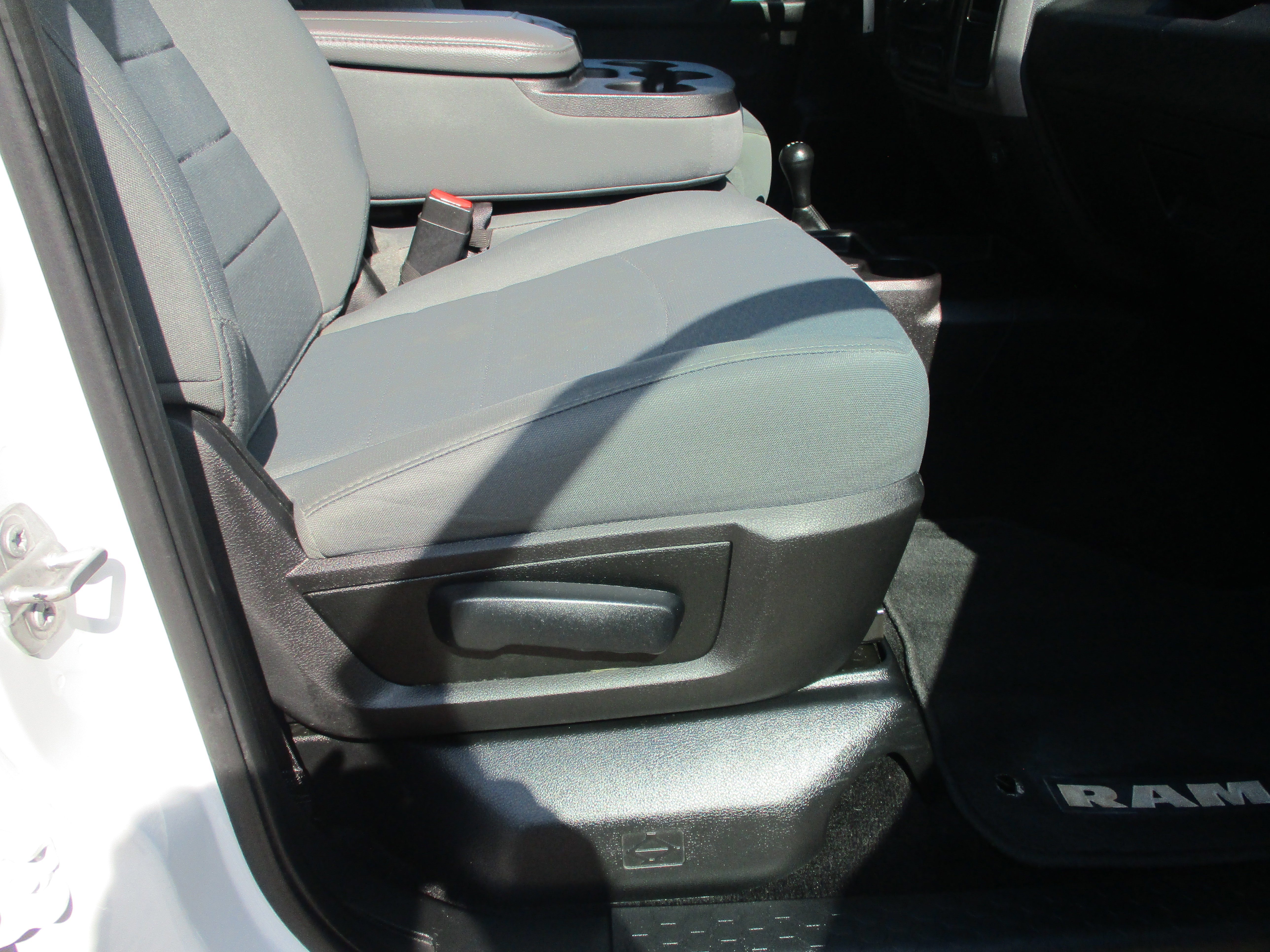 Used 2016 RAM 3500 Tradesman w/ Popular Equipment Group image 19
