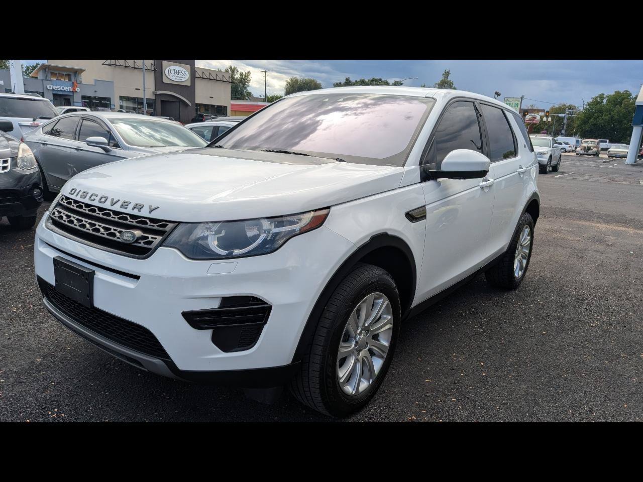 Used 2018 Land Rover Discovery Sport SE AWD/4WD image 1