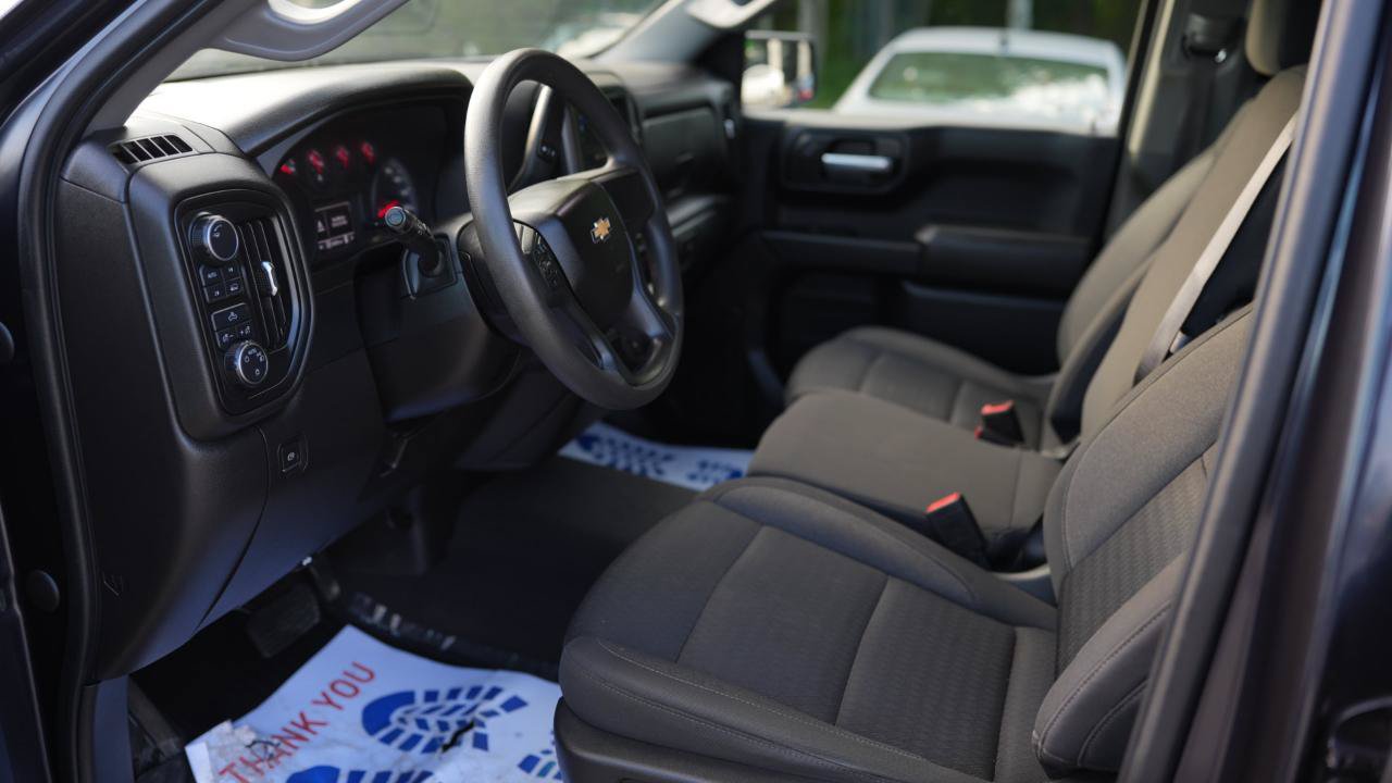 Used 2022 Chevrolet Silverado 1500 Custom AWD/4WD image 24