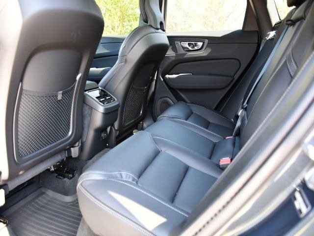 New 2026 Volvo XC60 B5 Ultra w/ Protection Package Premier AWD/4WD image 16