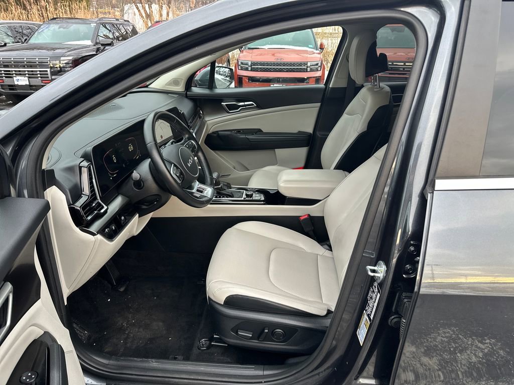 Used 2023 Kia Sportage EX image 36
