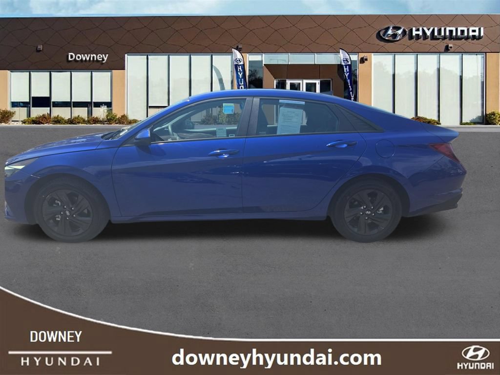 Used 2023 Hyundai Elantra SEL FWD image 2