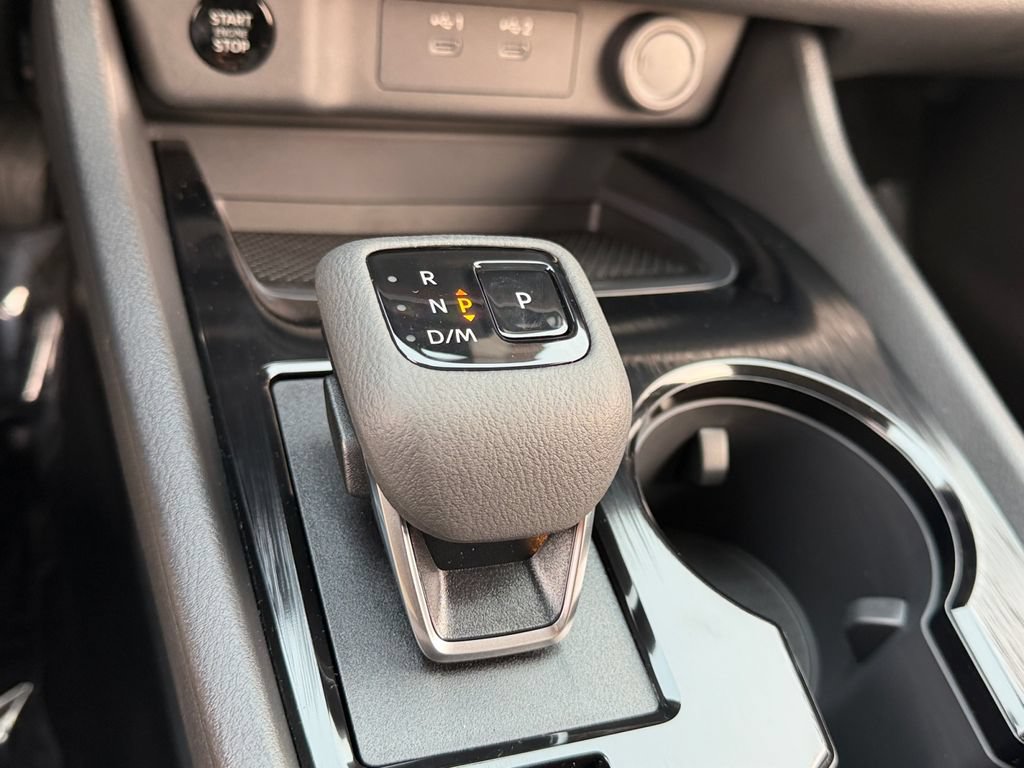Used 2026 Nissan Rogue SV AWD/4WD image 24