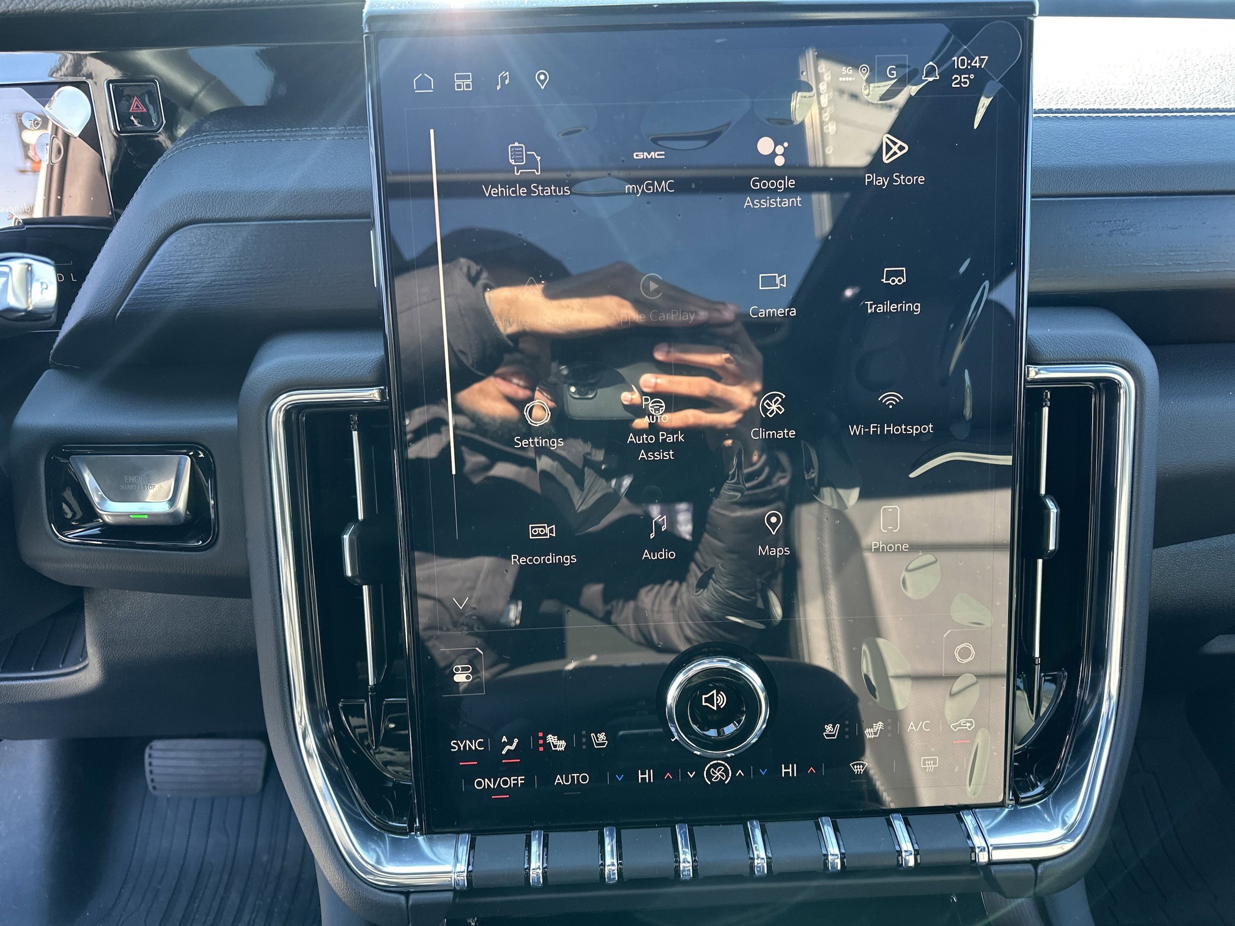 New 2026 GMC Yukon Denali w/ Sun & Power Step Package image 31