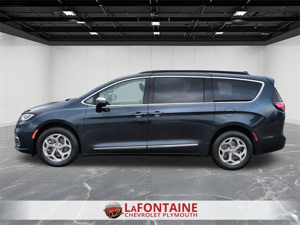 Used 2022 Chrysler Pacifica Limited image 5