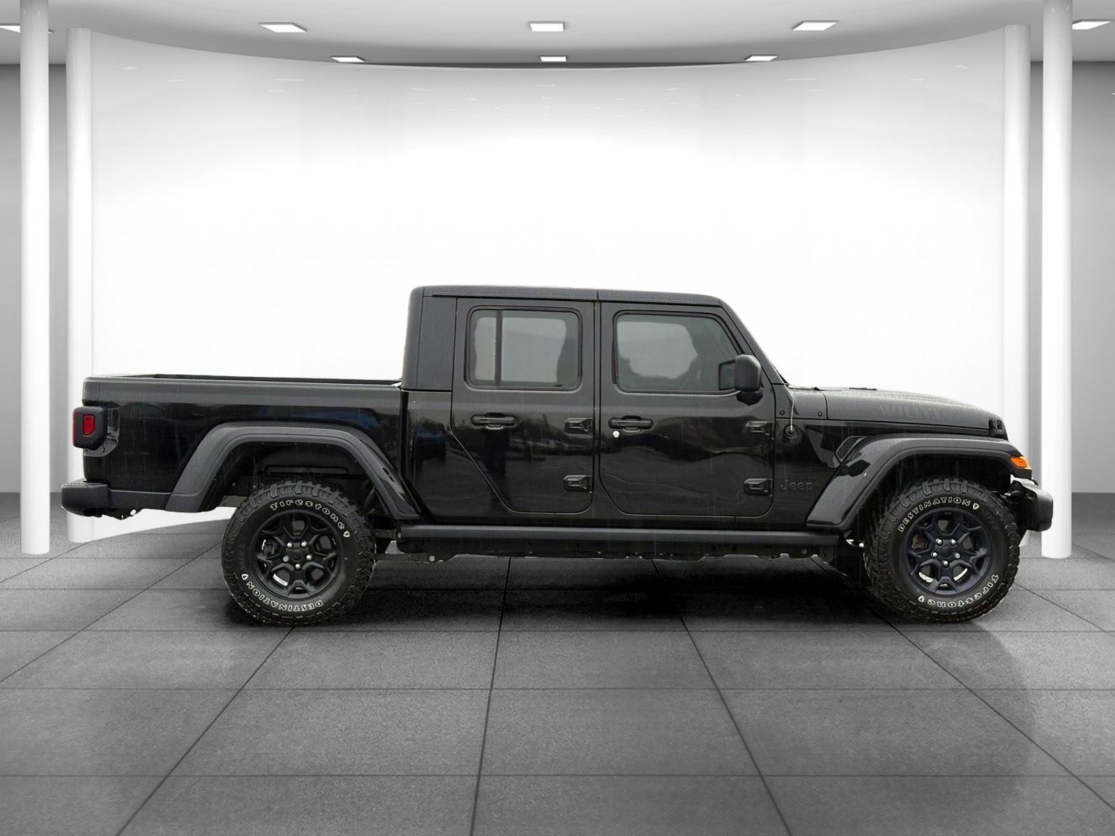 Used 2023 Jeep Gladiator Willys image 8