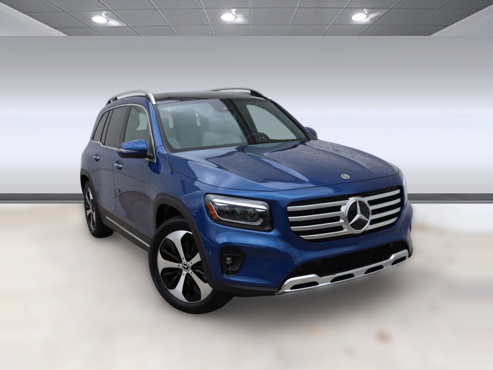 Used 2025 Mercedes-Benz GLB 250 image 5