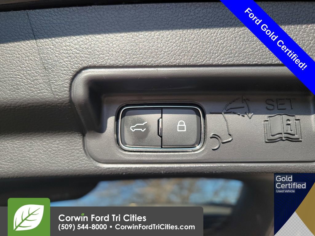 Used 2025 Ford Explorer ST-Line AWD/4WD image 21
