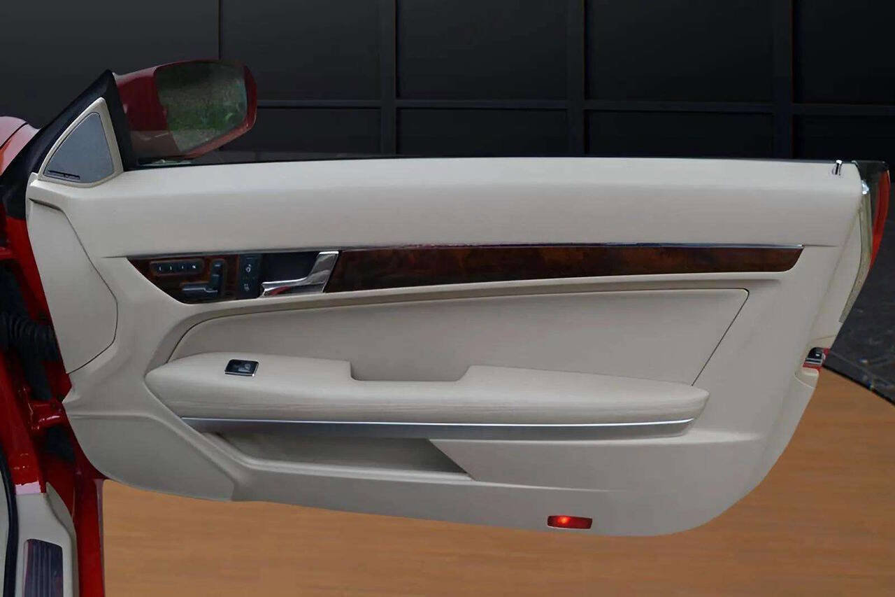 Used 2010 Mercedes-Benz E 350 Coupe image 19