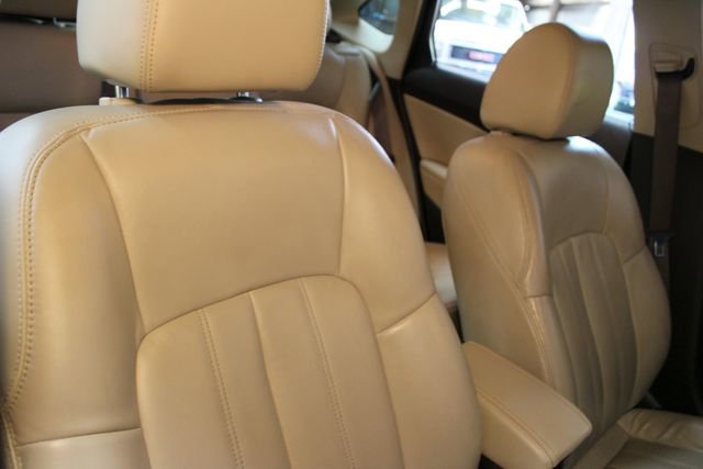 Used 2016 Buick Verano Leather w/ Experience Buick Package FWD image 11