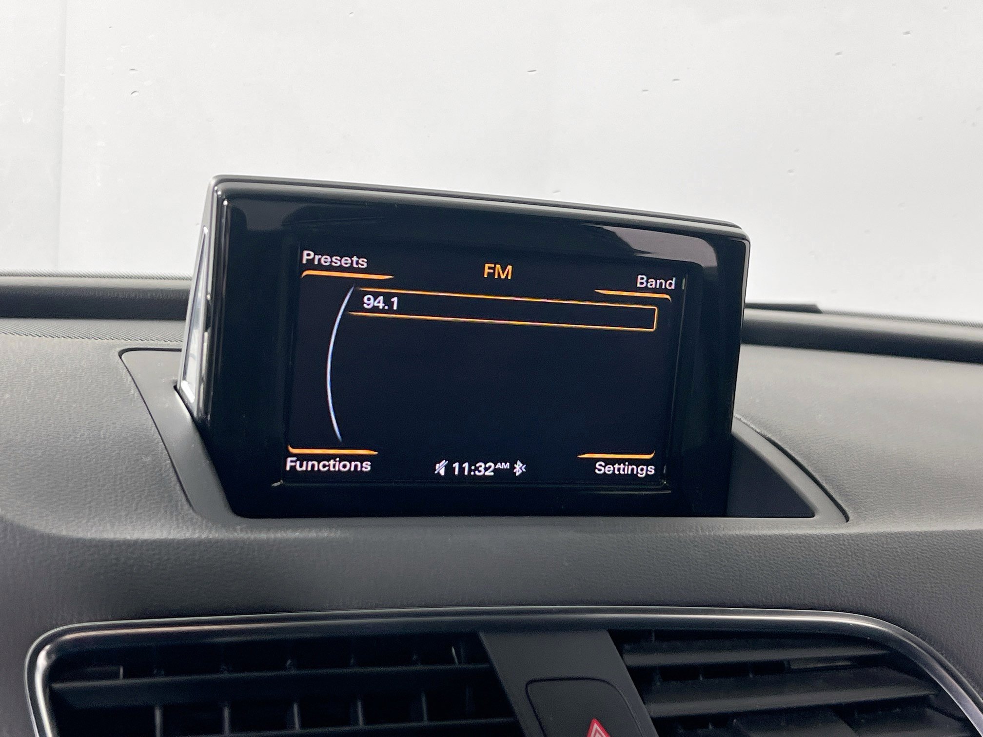 Used 2018 Audi Q3 2.0T Premium w/ Convenience Package image 14