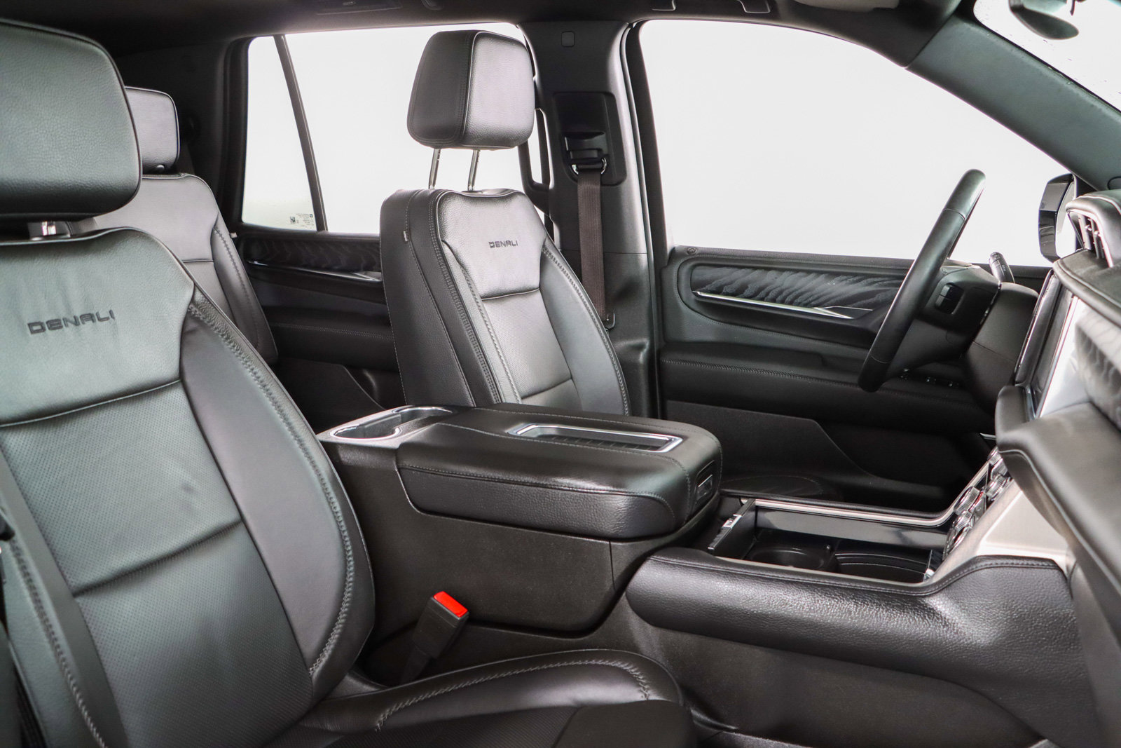 Used 2023 GMC Yukon Denali AWD/4WD image 31