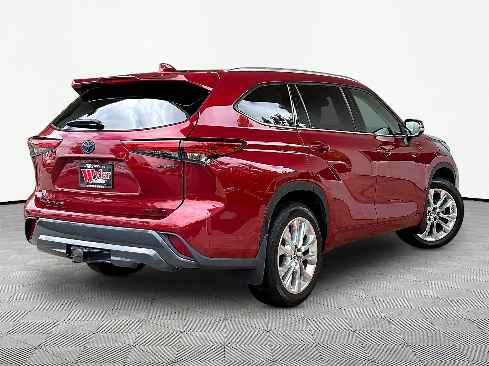 Used 2023 Toyota Highlander Limited AWD/4WD image 6