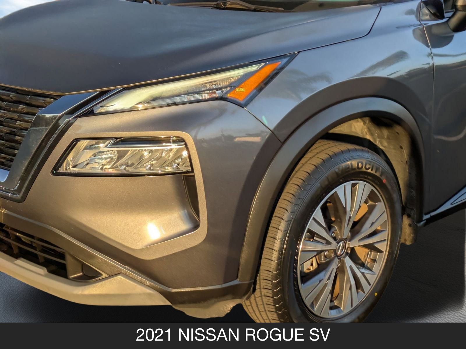 Used 2021 Nissan Rogue SV w/ Premium Package image 10