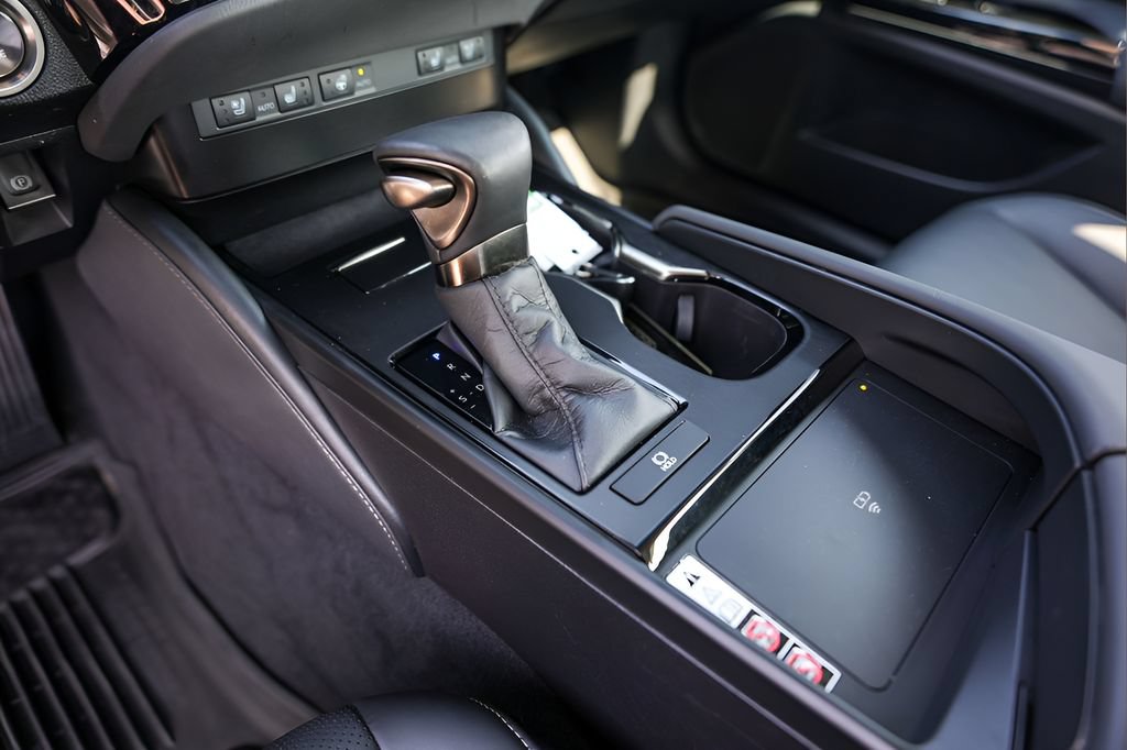 Used 2024 Lexus ES 350 w/ Premium Package FWD image 20