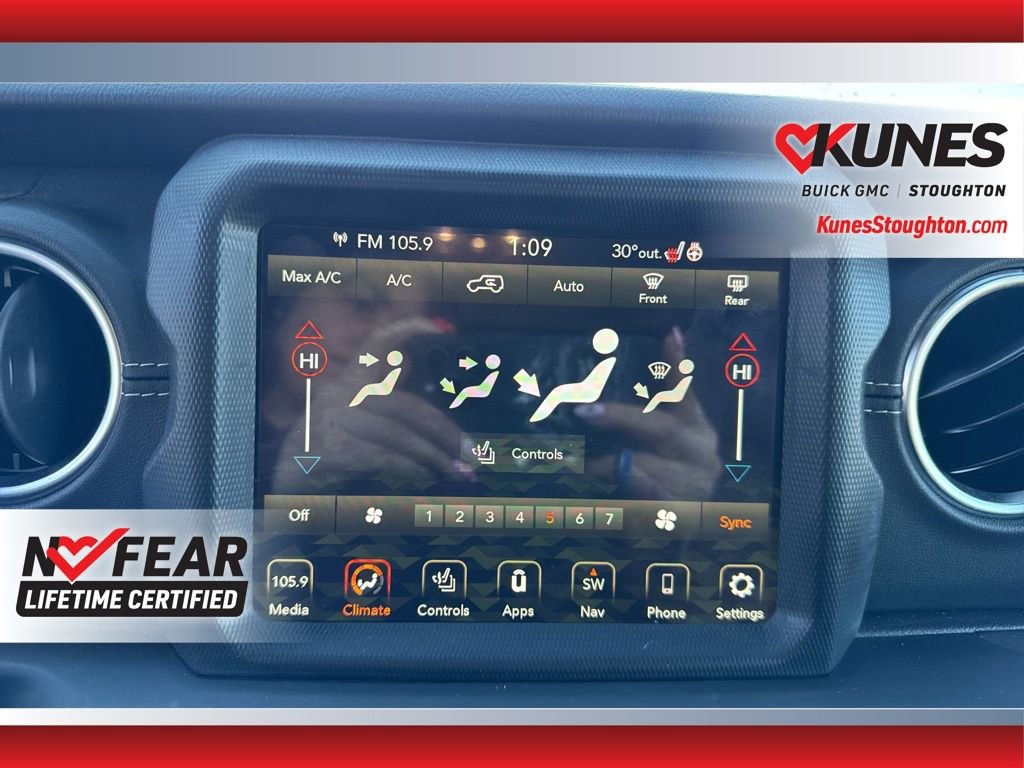 Used 2023 Jeep Wrangler Unlimited Sahara w/ Cold Weather Group image 32