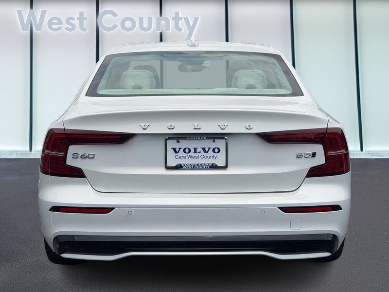 Certified 2025 Volvo S60 B5 Plus AWD/4WD image 6