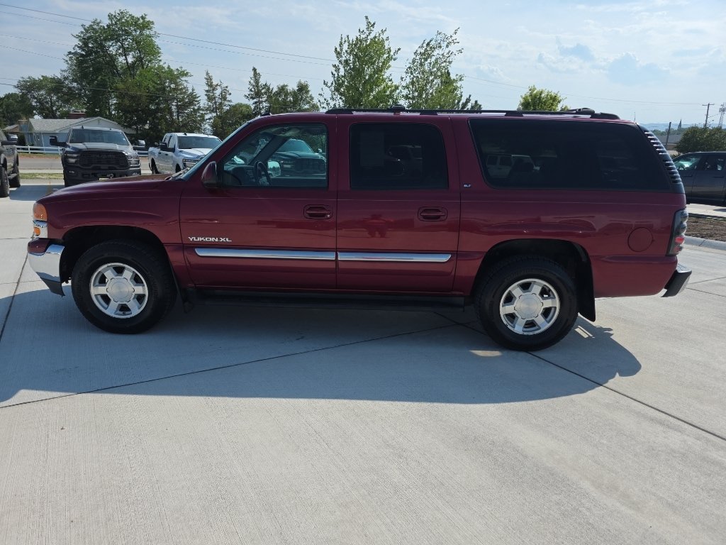 Used 2005 GMC Yukon XL SLT w/ SLT Preferred Equipment Group AWD/4WD image 8