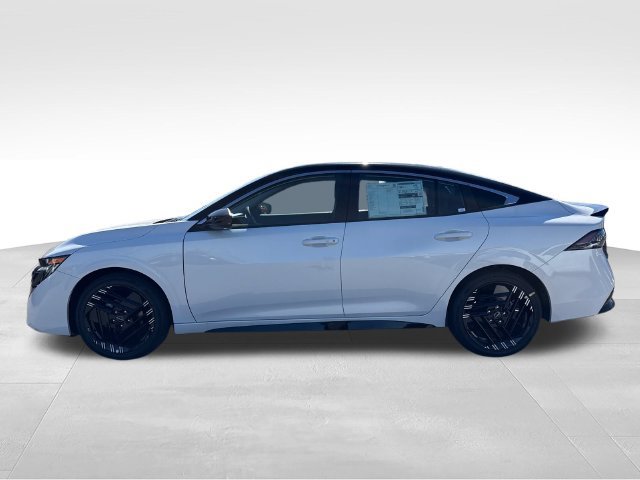 New 2027 Nissan Sentra SR w/ Floor Mat Package FWD image 2