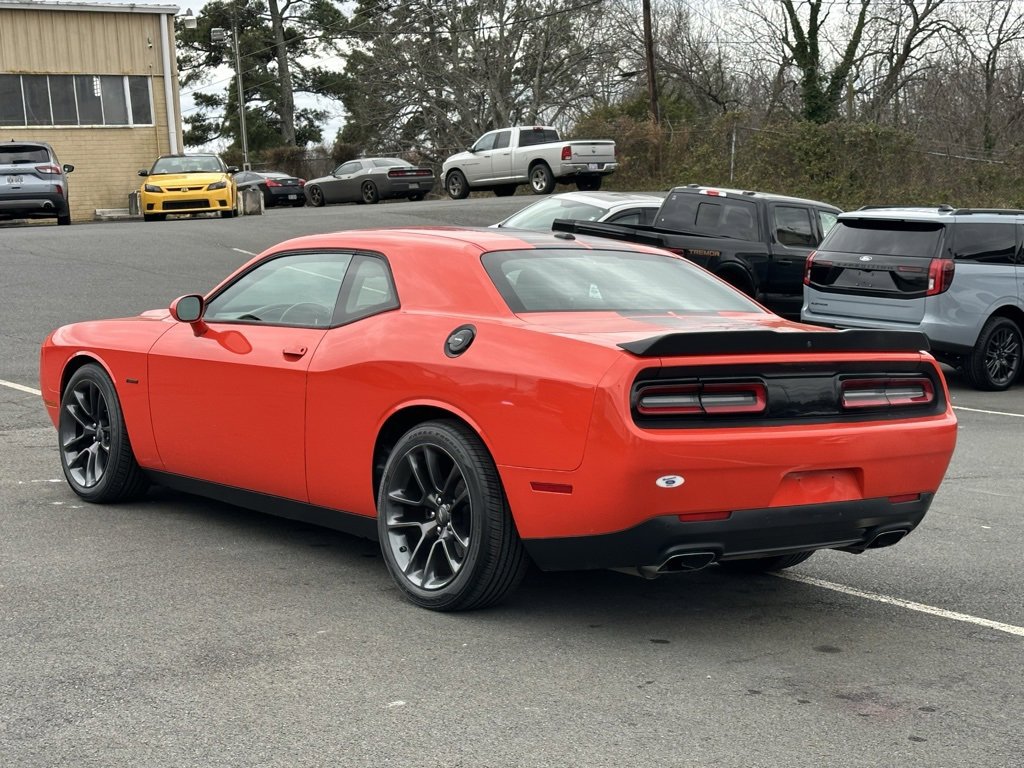 Used 2018 Dodge Challenger R/T w/ Blacktop Package image 7