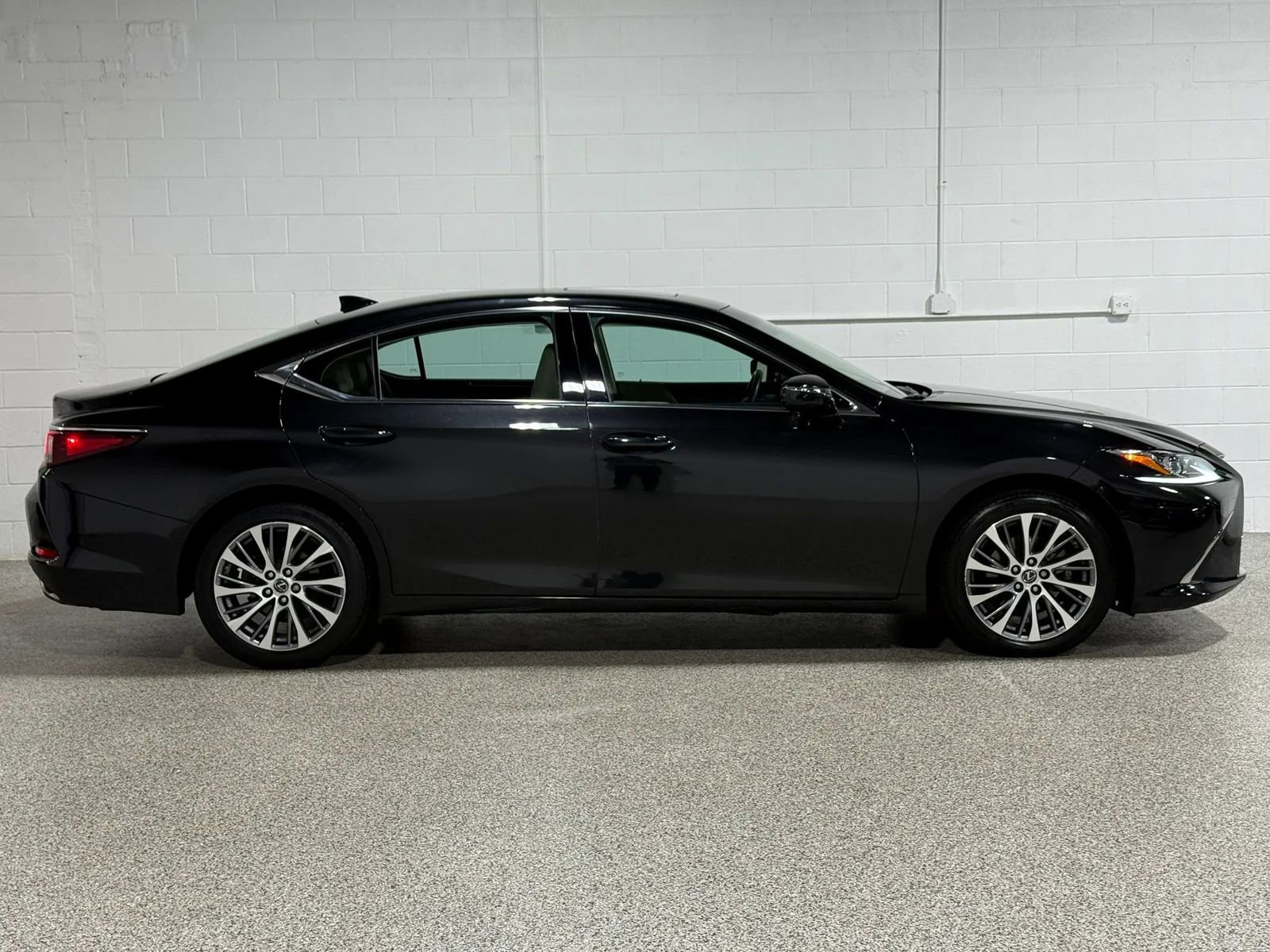 Used 2019 Lexus ES 350 w/ Premium Package FWD image 5