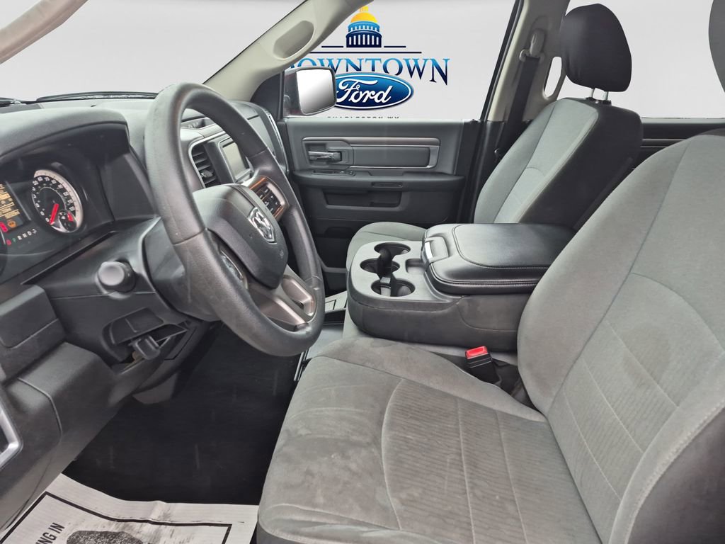 Used 2021 RAM 1500 Classic SLT AWD/4WD image 30