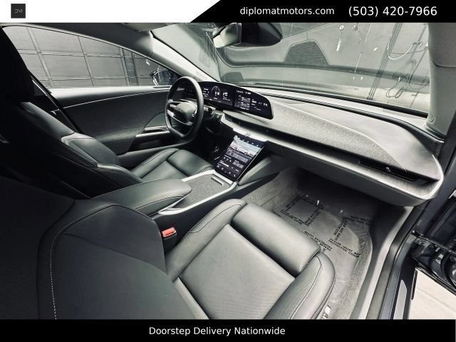 Used 2025 Lucid Air Pure RWD image 18