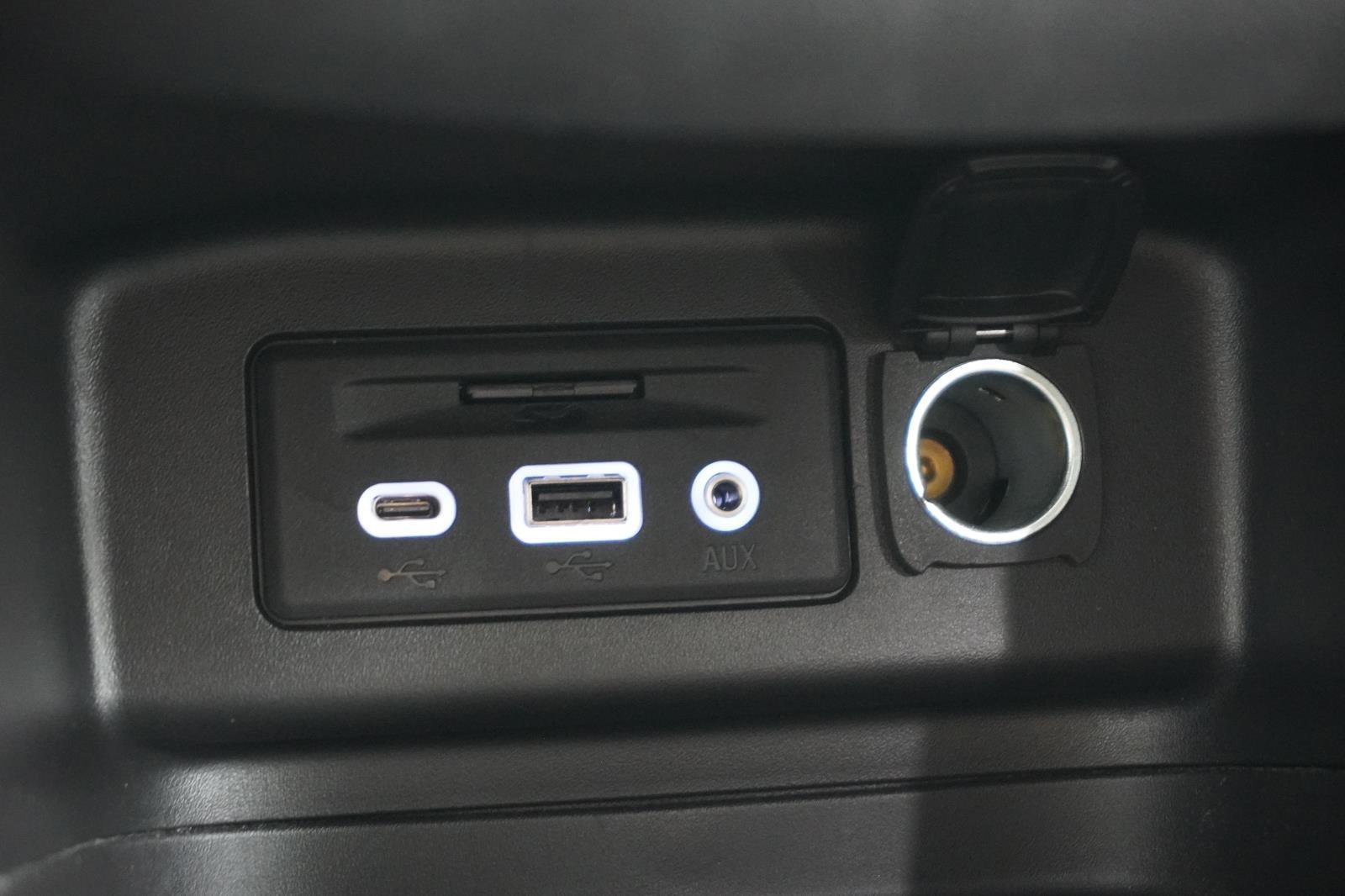 Used 2023 Chevrolet Equinox LT image 33