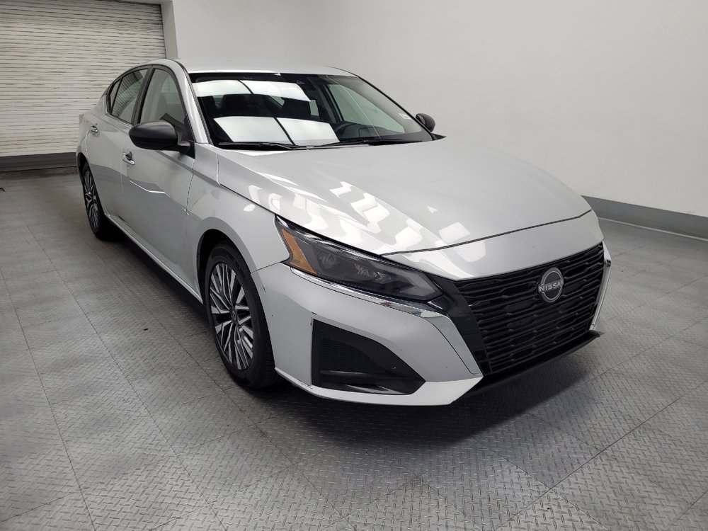 Used 2024 Nissan Altima 2.5 SV image 13