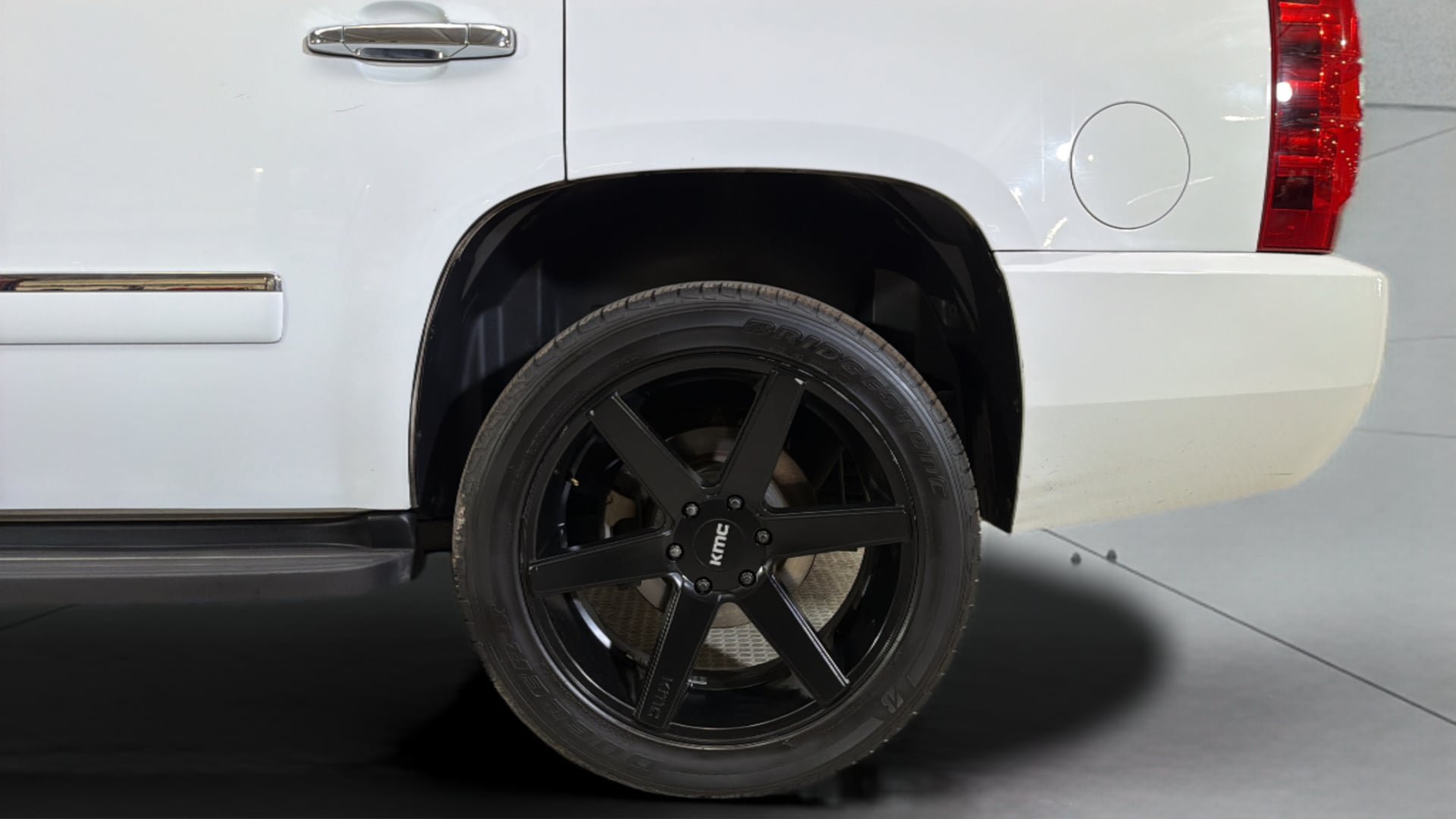 Used 2010 Chevrolet Tahoe LTZ AWD/4WD image 37