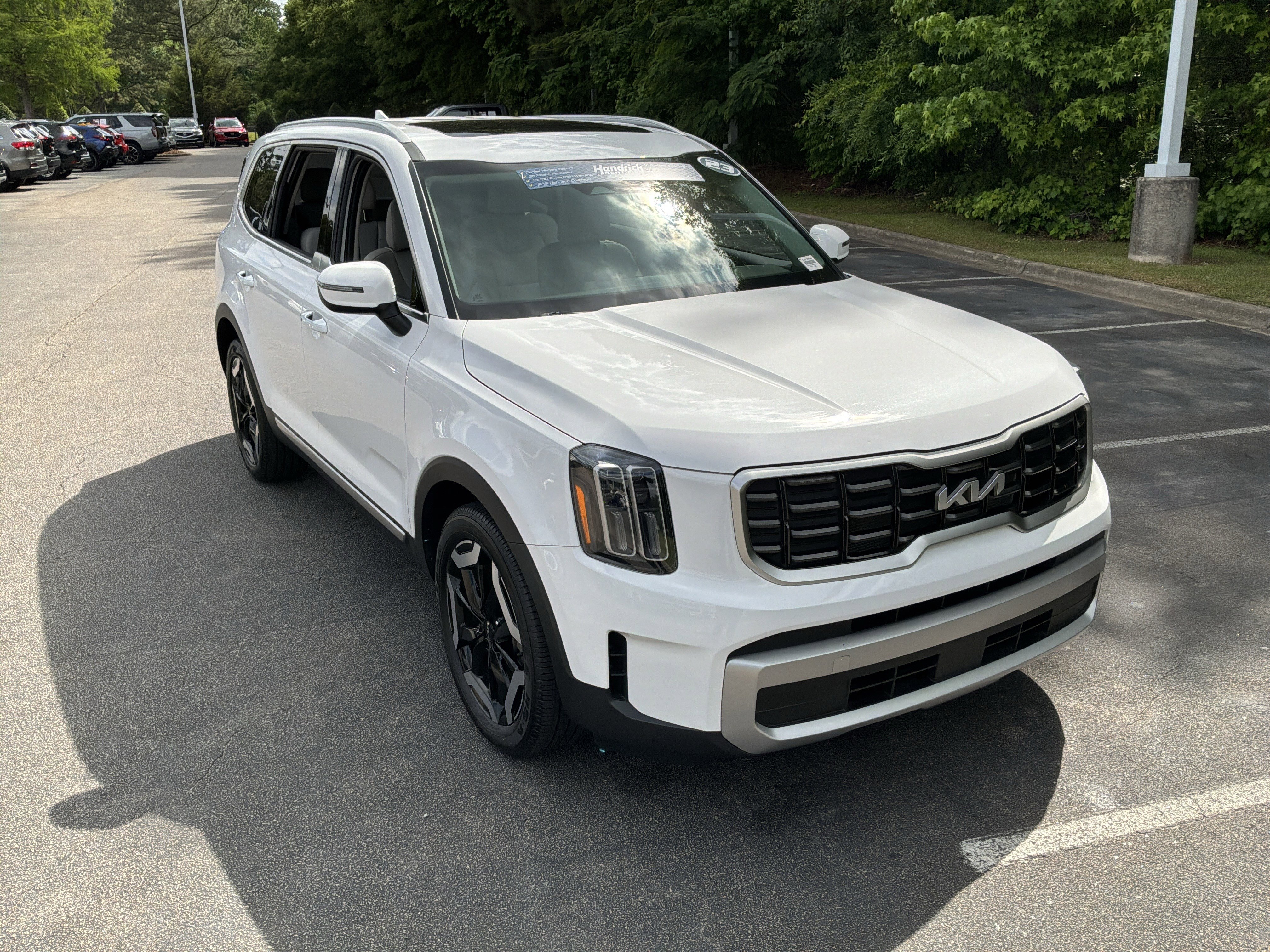 Used 2023 Kia Telluride S w/ S Sunroof Package AWD/4WD image 2