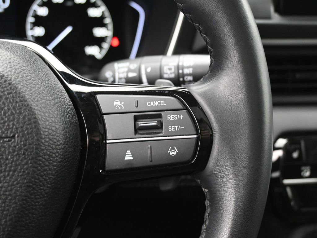 Used 2024 Honda Pilot Touring image 12