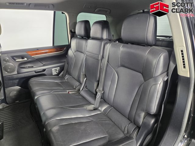 Used 2016 Lexus LX 570 4WD w/ Luxury Package image 16