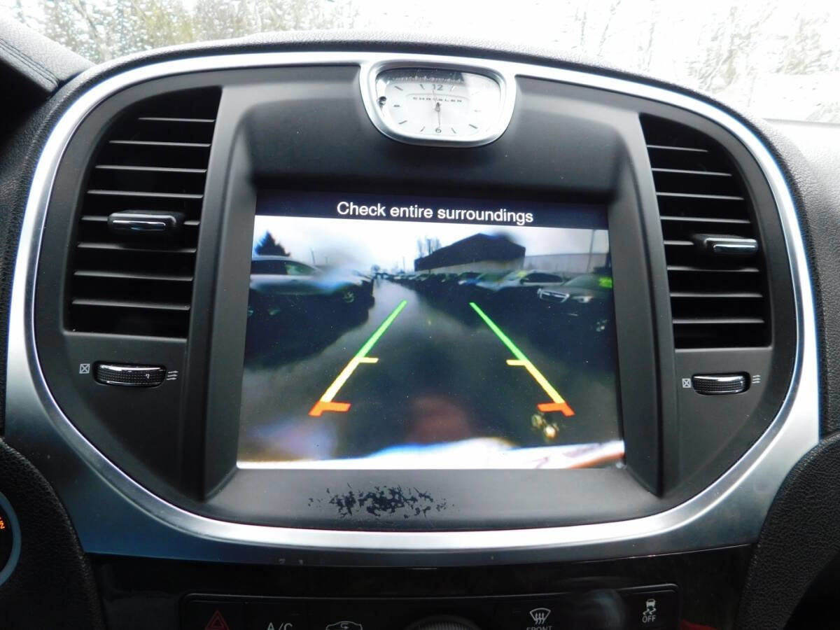 Used 2013 Chrysler 300 C w/ Light Group RWD image 12