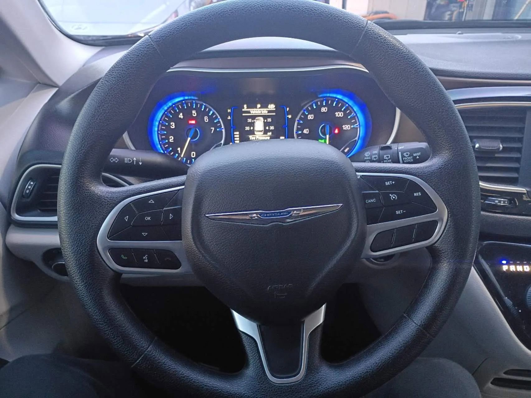 Used 2021 Chrysler Voyager Lxi FWD image 7
