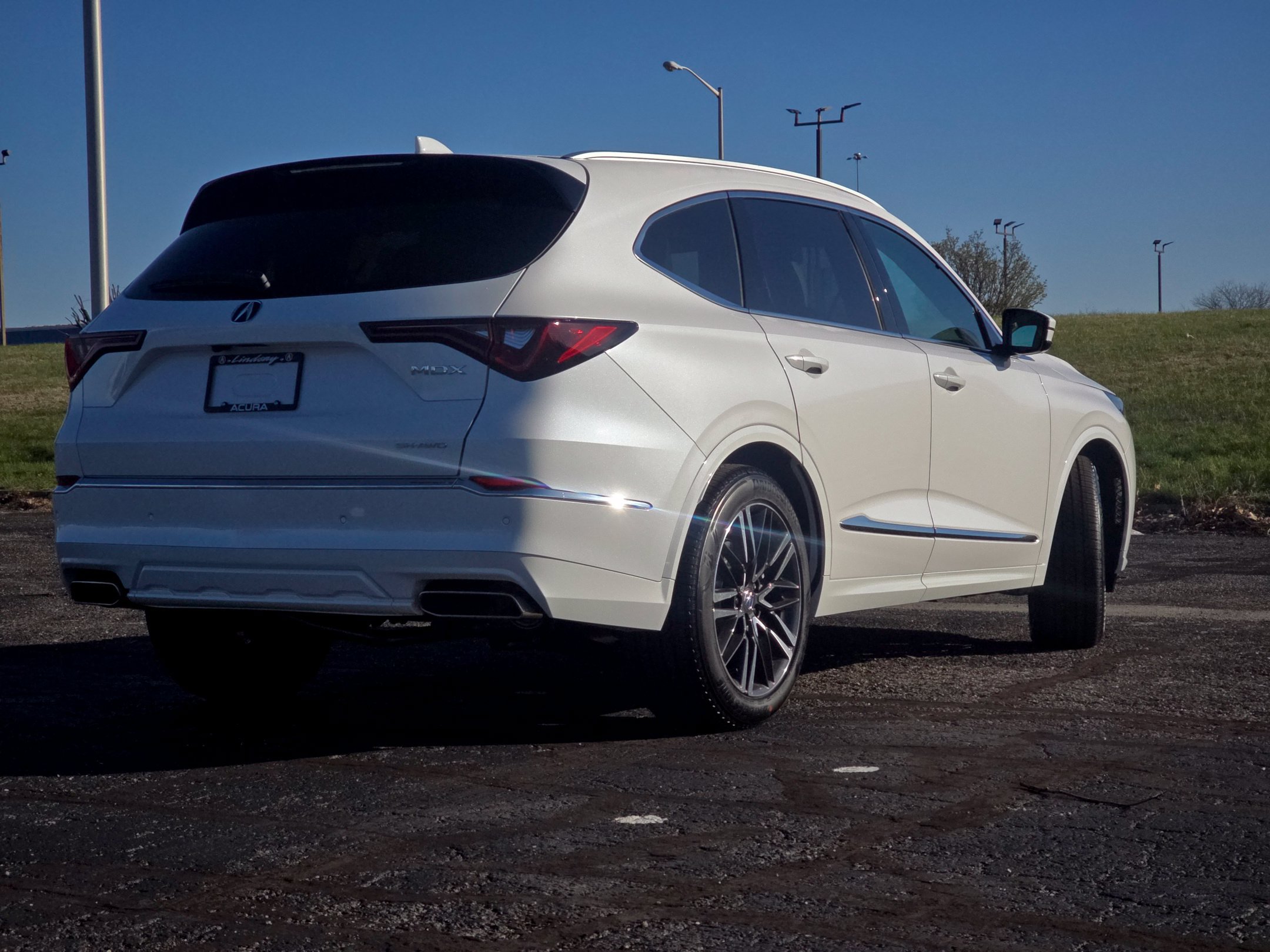 New 2026 Acura MDX w/ Advance Package AWD/4WD image 4