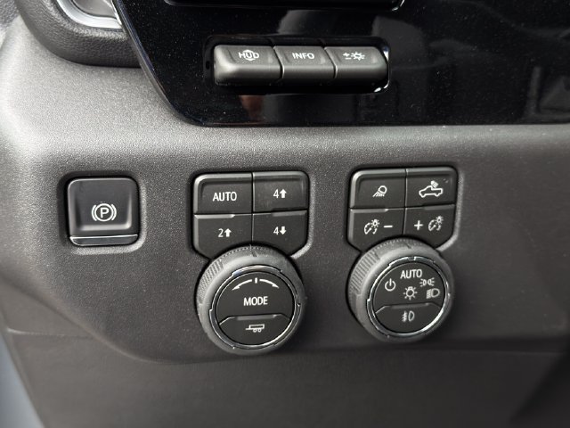 New 2026 Chevrolet Silverado 1500 High Country w/ Technology Package AWD/4WD image 19