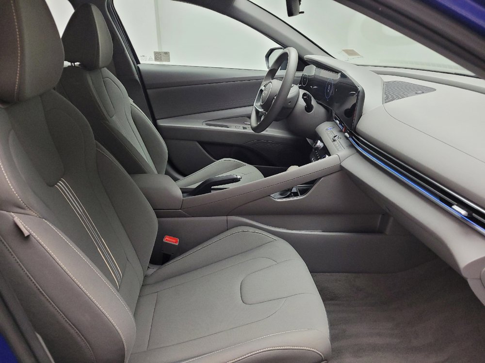 Used 2024 Hyundai Elantra SEL FWD image 21