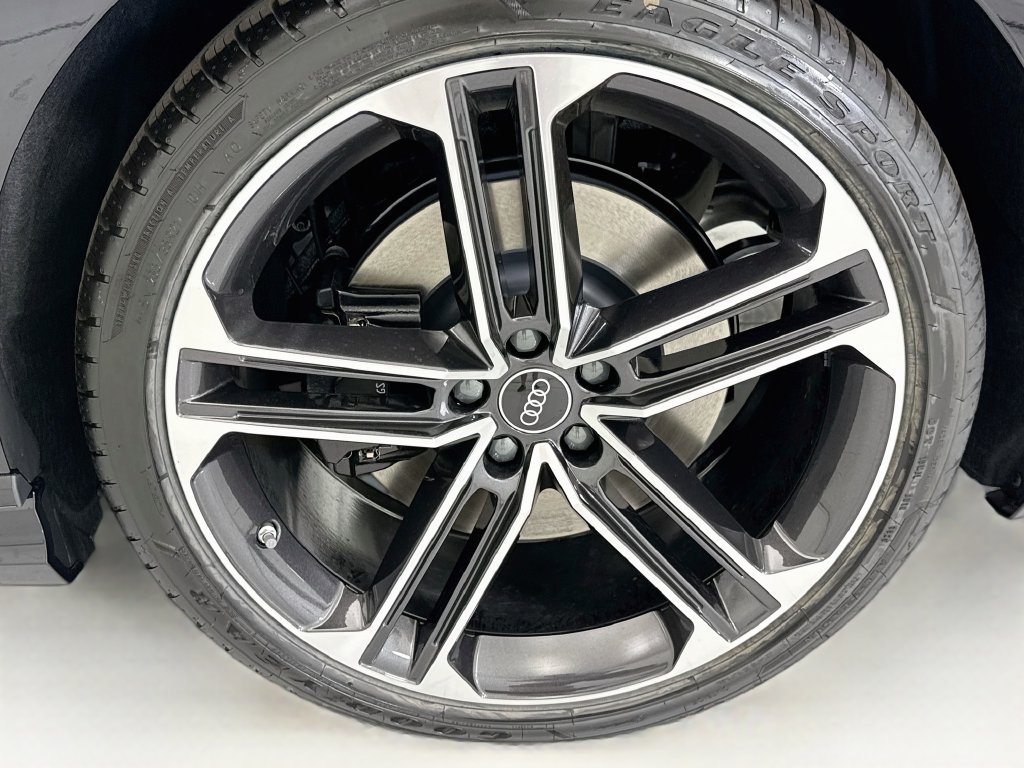 New 2026 Audi A8 L 3.0T AWD/4WD image 30