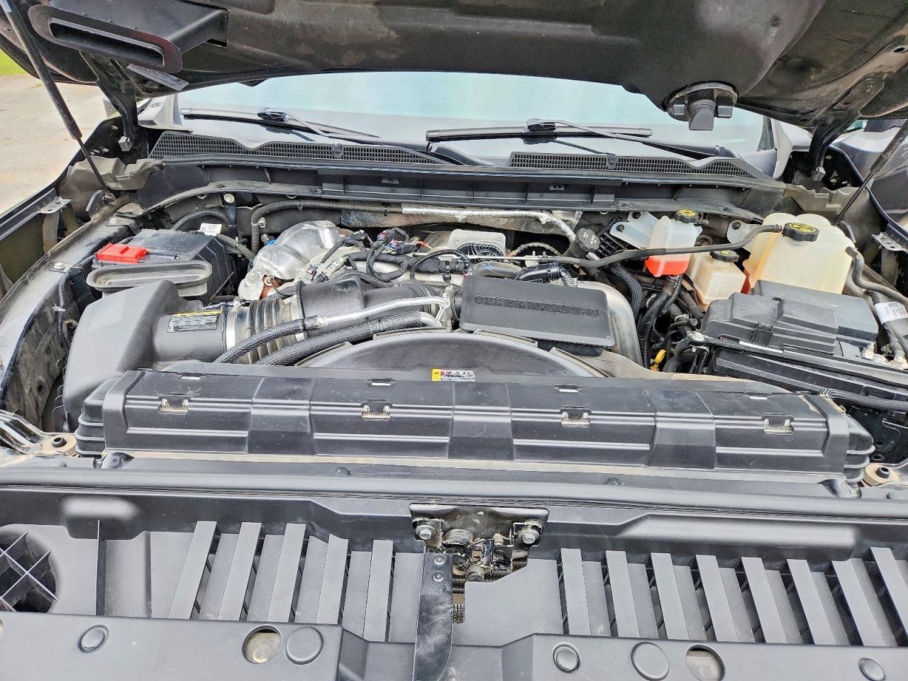 Used 2024 GMC Sierra 3500 Denali Ultimate AWD/4WD image 9