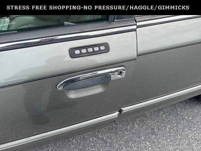 Used 2002 Mercury Grand Marquis GS image 15