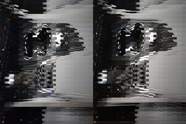 Used 2017 Lexus RX 450h AWD image 32