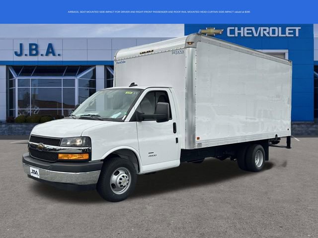New 2025 Chevrolet Express 4500 Extended w/ Power Convenience Package image 3