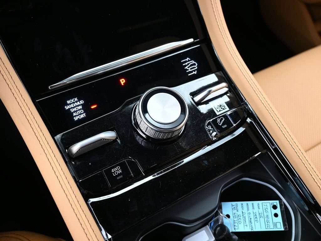 New 2025 Jeep Grand Cherokee L Summit AWD/4WD image 26